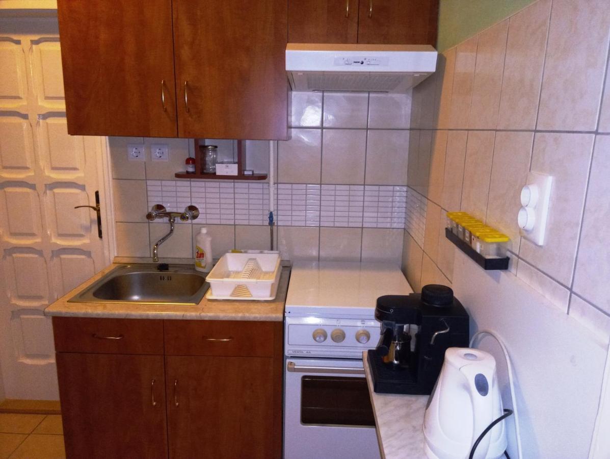 Szivárvány Apartman Gyula Exterior foto